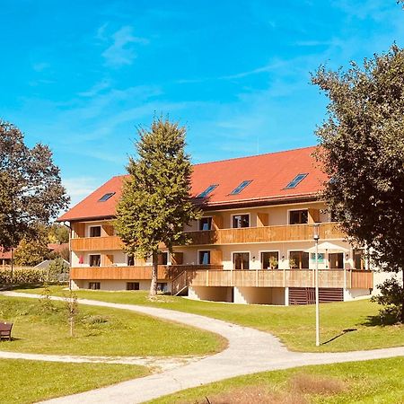 Отель Chalet An Der Brunnader - Ihr Perfekter Rueckzugsort In Der Bayerischen Toskana Бад-Бирнбах Экстерьер фото